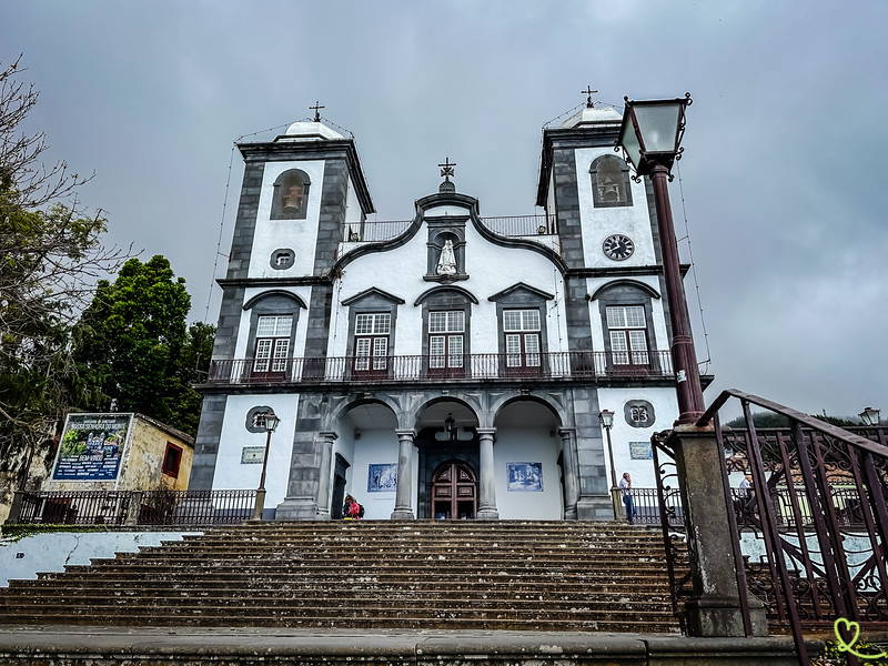 besök Notre Dame-kyrkan i Monte Funchal